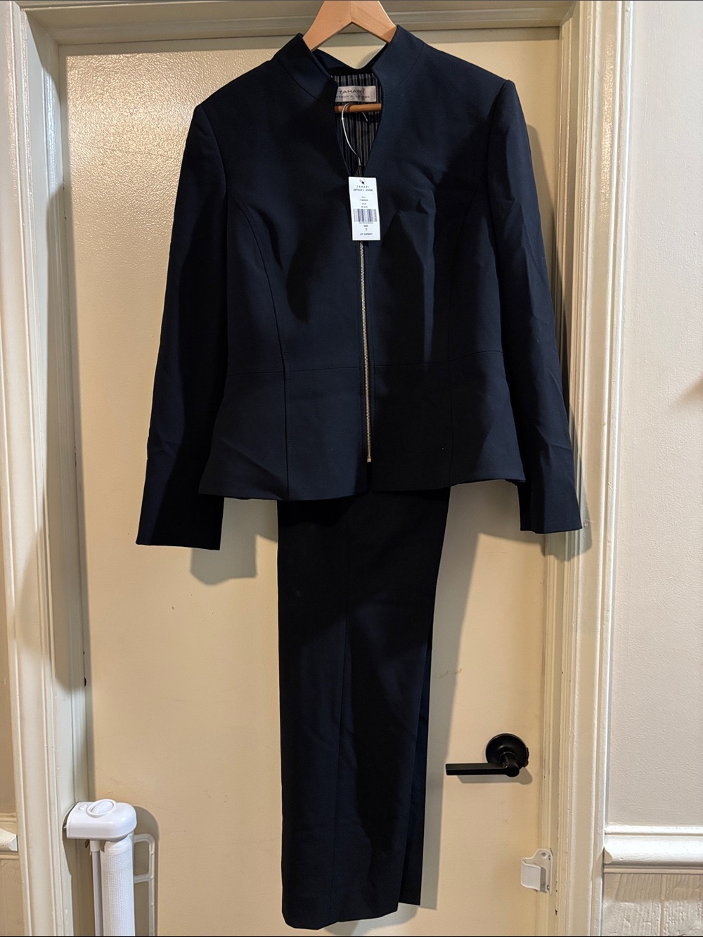 Tahari ASL Black Zip-Front Women's Jacket and Pant Set